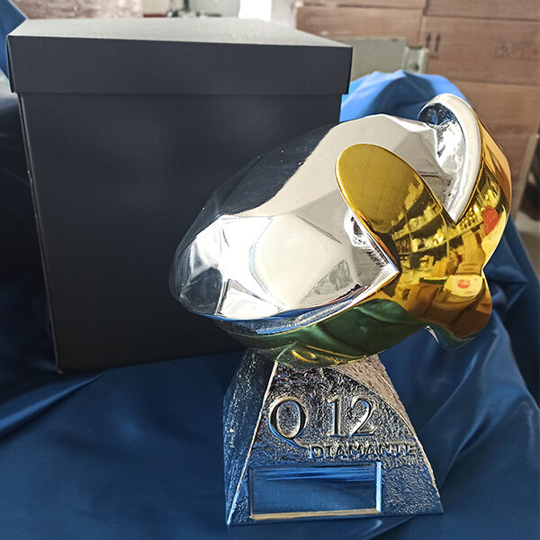 TROFEO IN RESINA DIAMANTE
